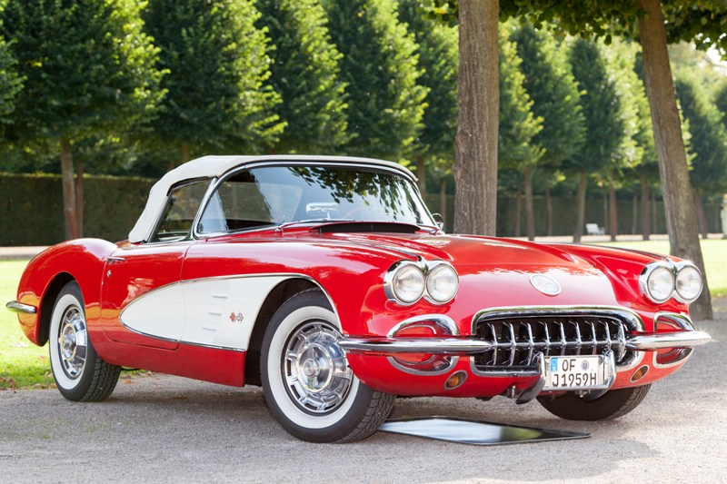 washing a classic car - carwash redbank plains